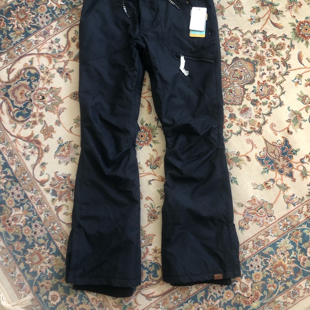 Bran new Roxy Ski pants